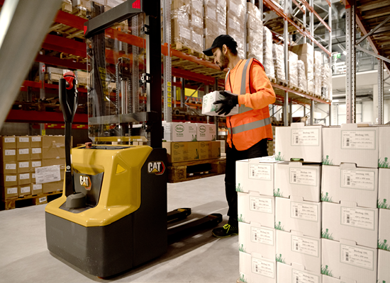 CLT Walkie Reach Stacker Web Images4